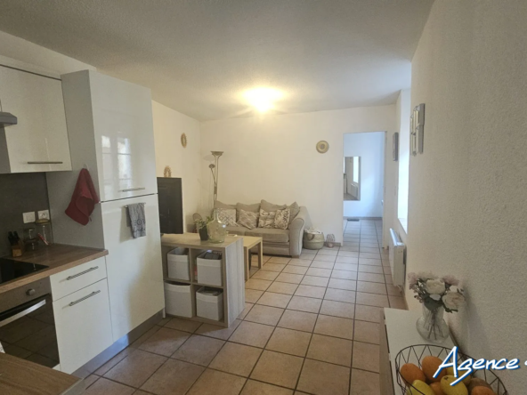 Appartement T2 rénové proche gare et cathédrale à Narbonne