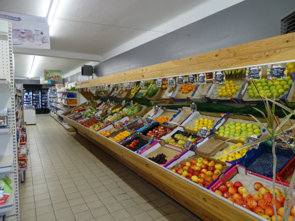 Superette indépendante de 280 m² en centre-ville à vendre avec fort potentiel