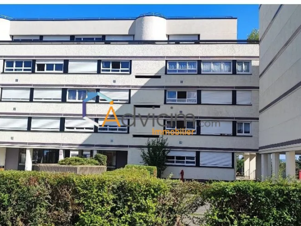 Façade Ouest Appartement T3 rénové avec balcon et stationnement à Pontoise - Marcouville