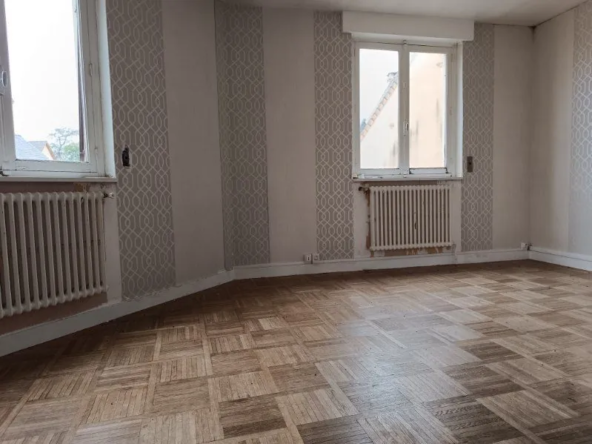 SAM 2 Immeuble à vendre à Connerré de 129 m² avec potentiel exceptionnel