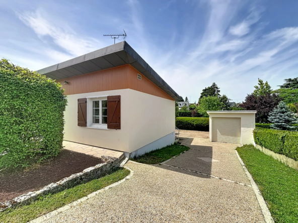 Maison de plain-pied à vendre à La Chaussée-Saint-Victor, 110 m² avec jardin et garage