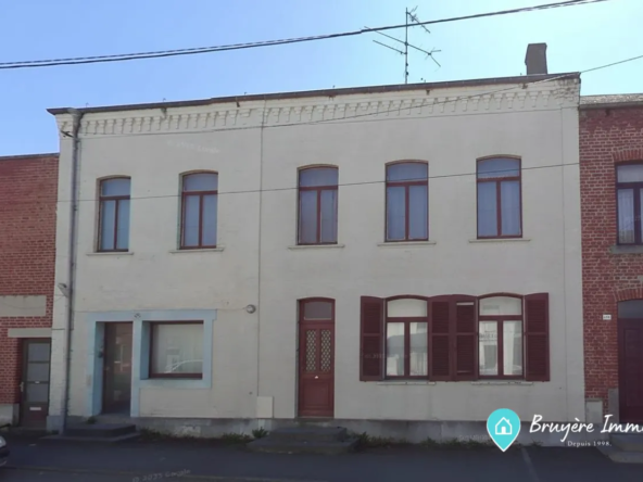 Maison à rénover avec fort potentiel à Glageon – Investissement ou projet familial