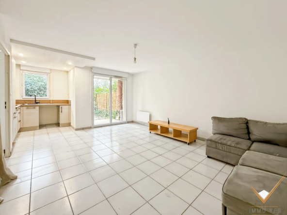 Appartement T2 avec jardin, terrasse et piscine à Seilh - Idéal investisseur