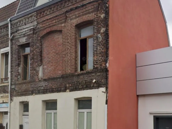 Maison à rénover à Anzin avec jardin et potentiel d’investissement