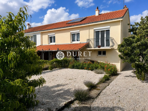 Belle maison à Montaigu centre avec studio indépendant et fort potentiel
