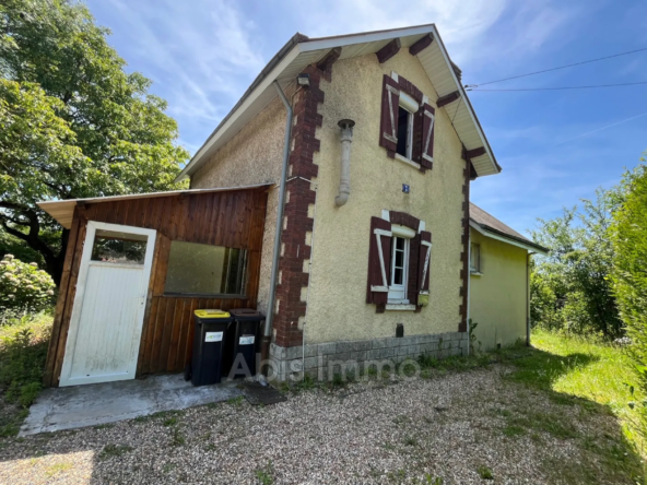 Maison à Voves avec 4 chambres et jardin clos à vendre