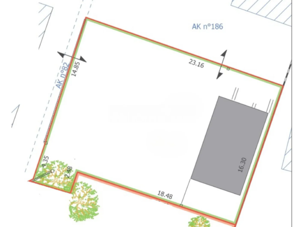 Remise à réhabiliter sur terrain constructible à Saint Pierre d'Aurillac, proximité Bordeaux