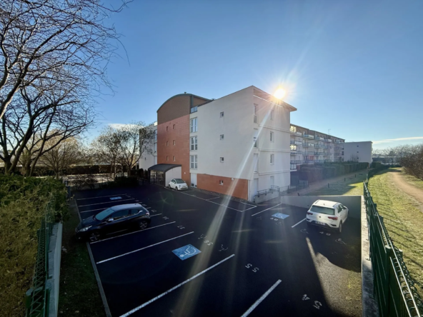 Appartement T3 avec terrasse, parking et garage à Cournon d'Auvergne
