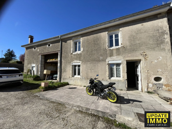 Maison à vendre à Rouvres-la-Chètive - Charme, potentiel et terrain généreux