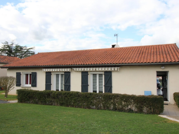 Maison à vendre à Chassenon – 3 chambres, jardin et terrasses