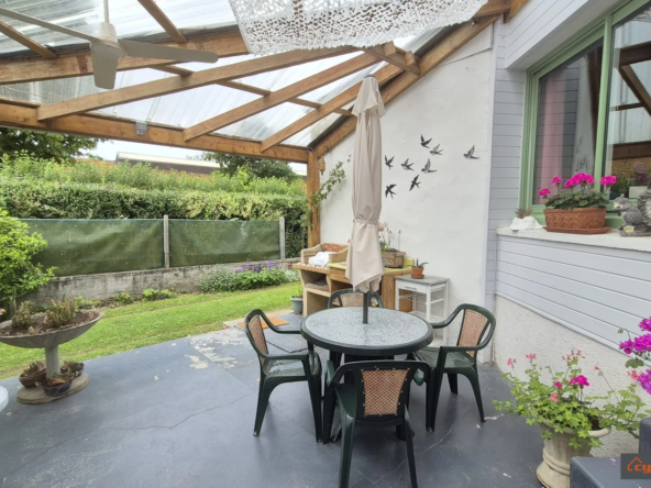 À vendre : charmante maison de ville en briques de 80m² à Abbeville avec jardin et garages