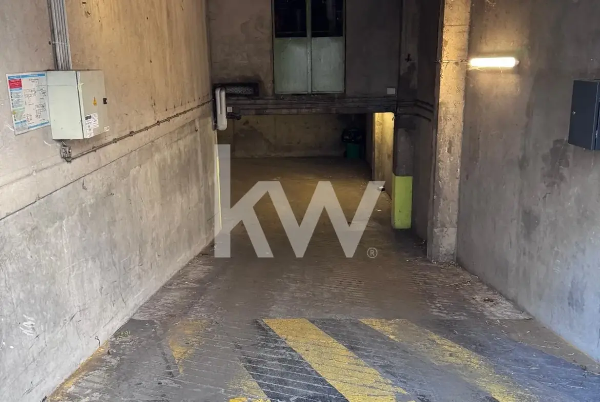 Emplacement de parking sécurisé à Paris 15e - Lourmel / Boucicaut 