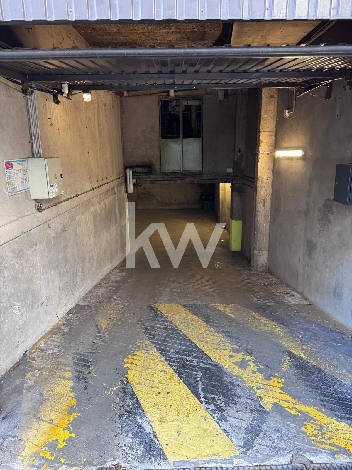 Emplacement de parking sécurisé à Paris 15e - Lourmel / Boucicaut 