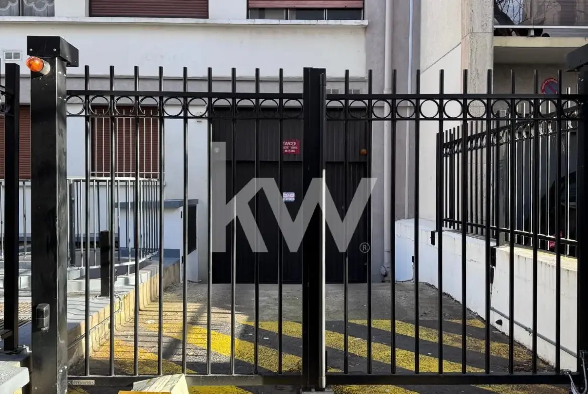 Emplacement de parking sécurisé à Paris 15e - Lourmel / Boucicaut 