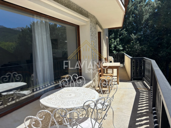 Appartement T5 avec jardin, balcon et stationnements à Barcelonnette