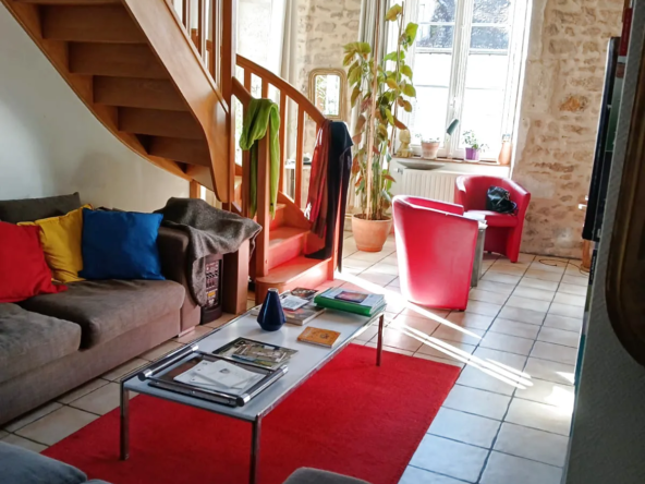 Charmant duplex rénové de 92 m² en plein cœur d'Avallon
