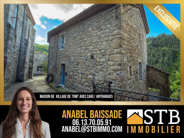 Maison en pierre à vendre dans le village d'Antraigues-sur-Volane, Authenticité et confort