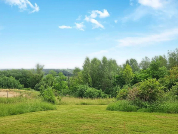 Terrains constructibles de 1428 m² à L'Honor-de-Cos avec vue sur les collines