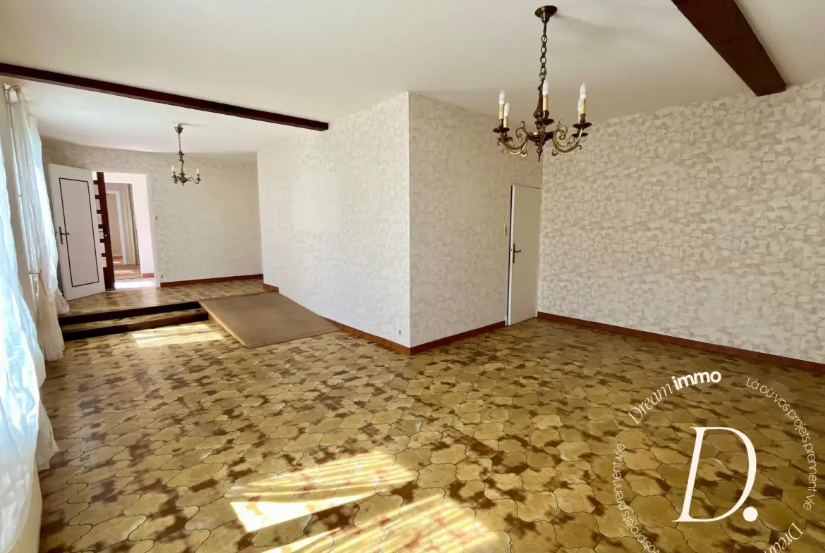 Maison de plain-pied avec grand terrain à Lannemezan – Potentiel de rénovation 