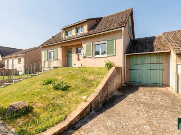 Maison familiale avec sous-sol, 4 chambres et jardin à Dammarie