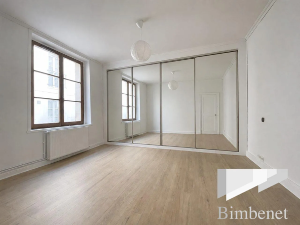Appartement T2 à vendre à Orléans rue des Bons États, secteur dynamique