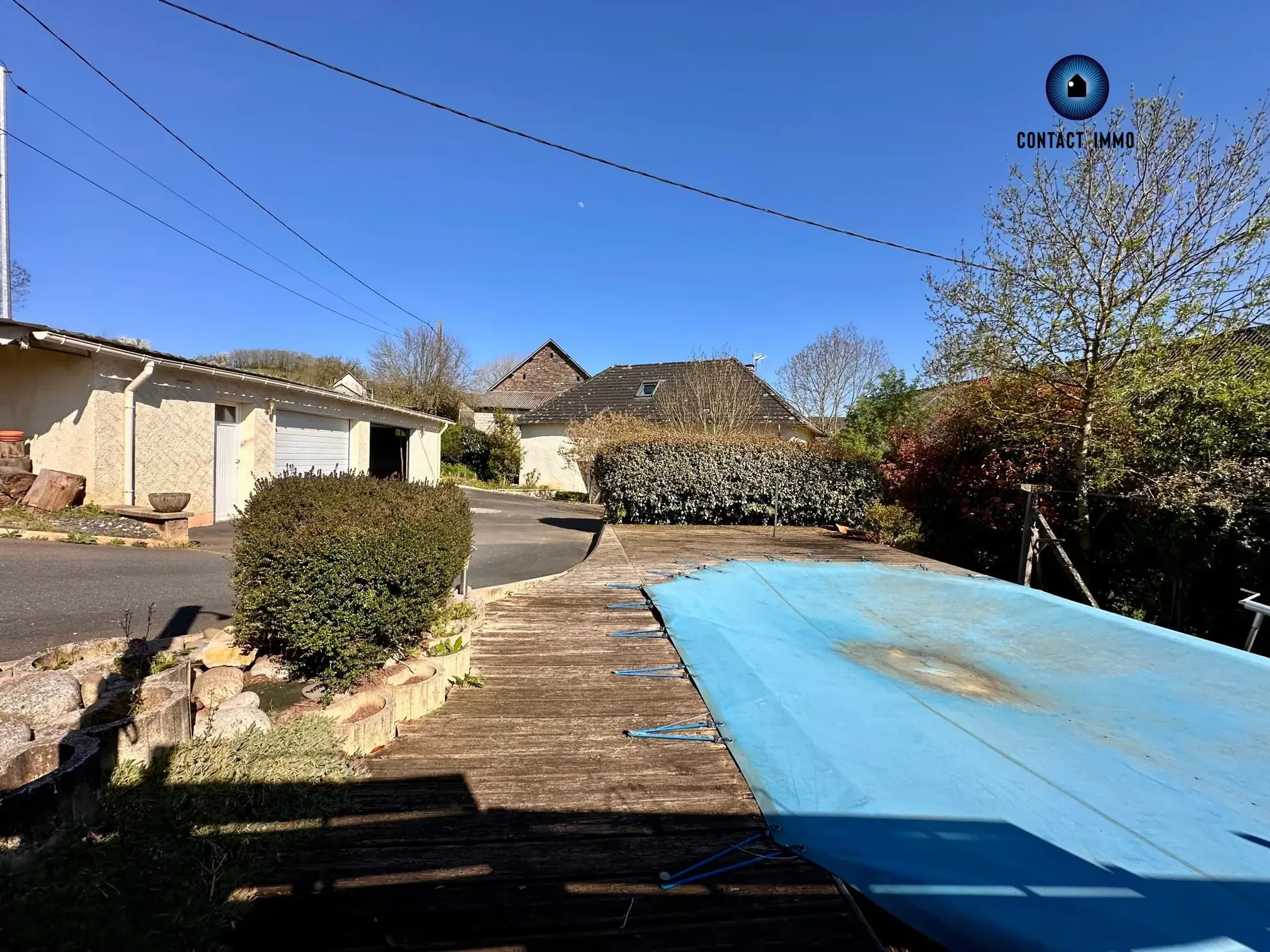 Vente maison à Allassac avec piscine, 3 chambres, grand espace de vie 