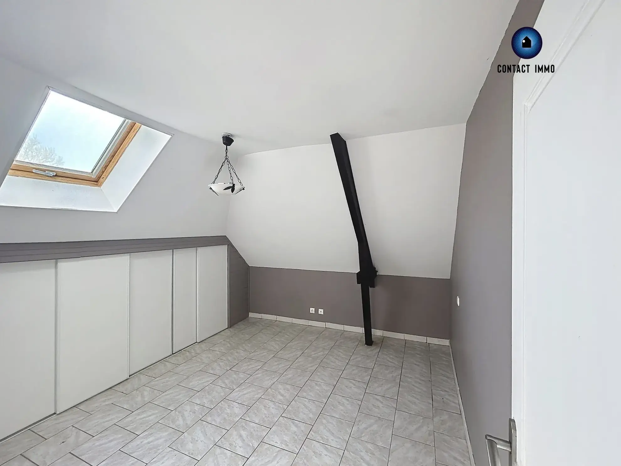 Vente maison à Allassac avec piscine, 3 chambres, grand espace de vie 