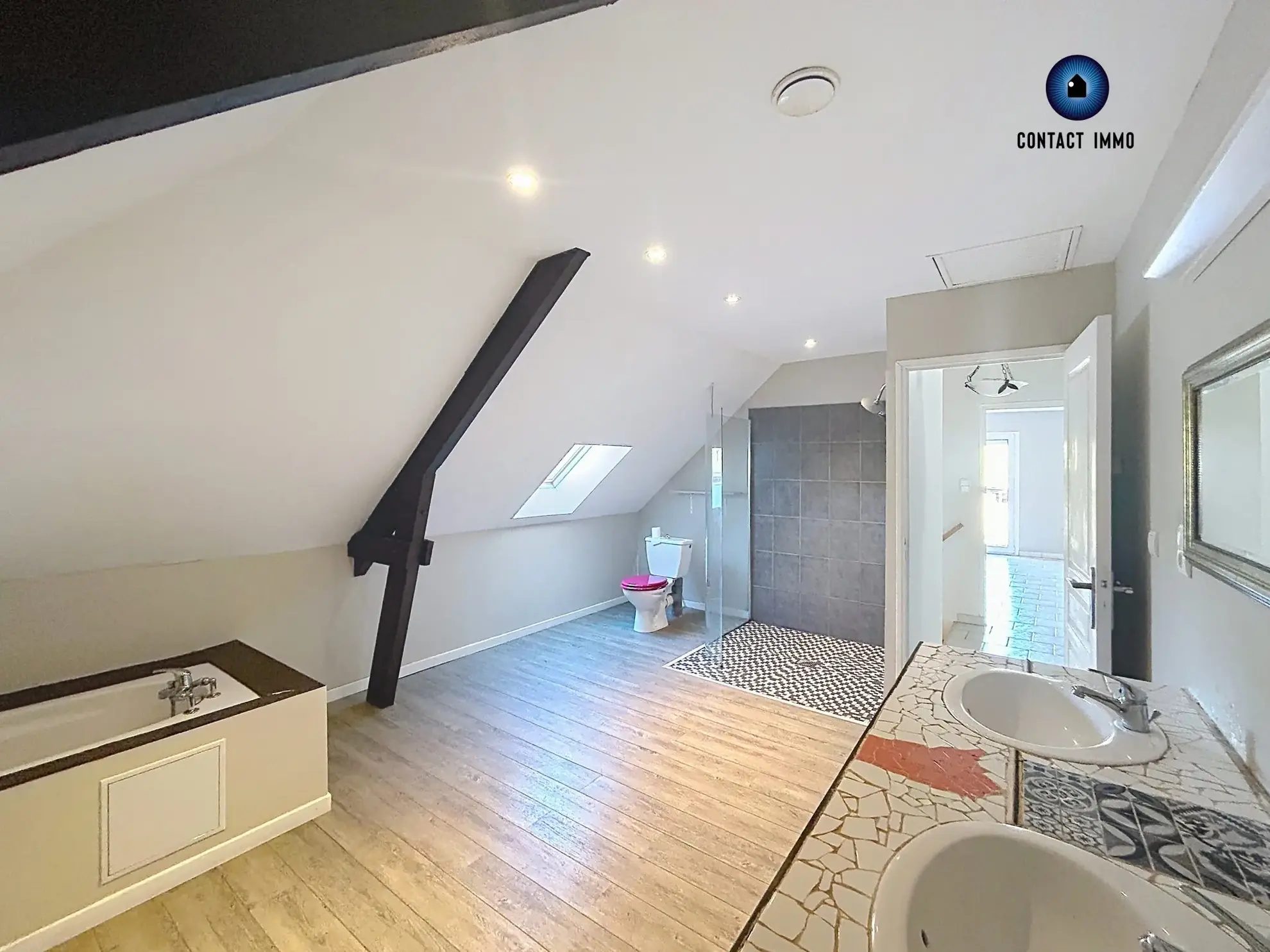 Vente maison à Allassac avec piscine, 3 chambres, grand espace de vie 