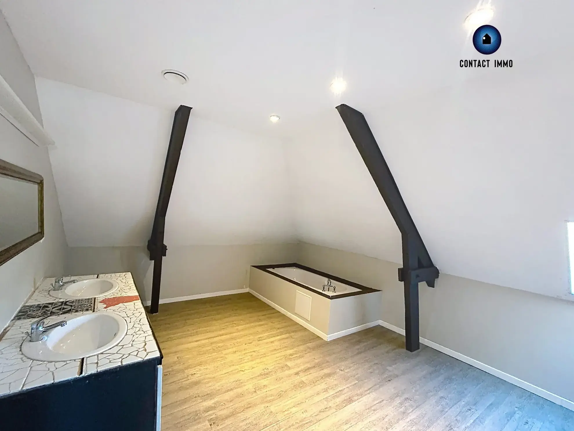 Vente maison à Allassac avec piscine, 3 chambres, grand espace de vie 