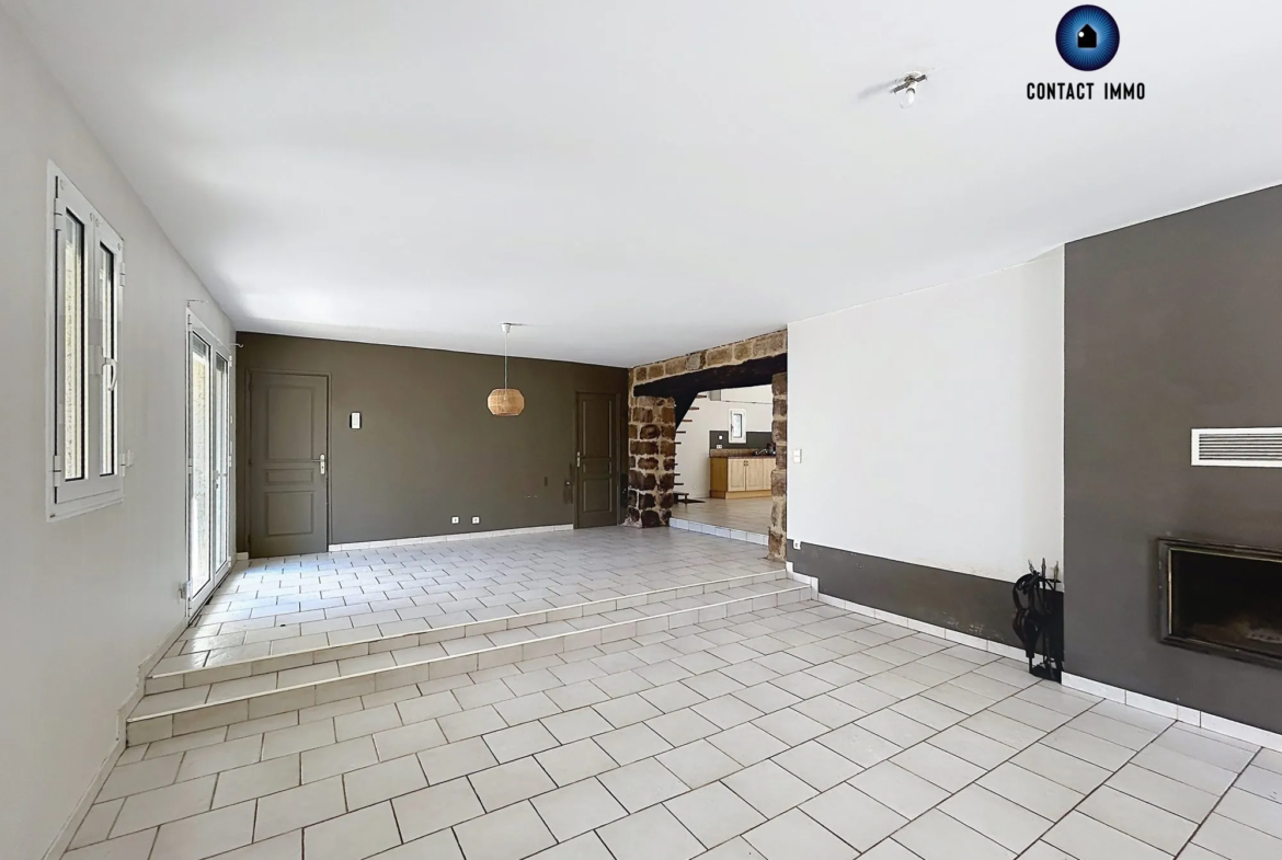 Vente maison à Allassac avec piscine, 3 chambres, grand espace de vie 