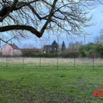 Terrain constructible de 1200 m² à Saint Oulph avec vue dégagée et piscine possible