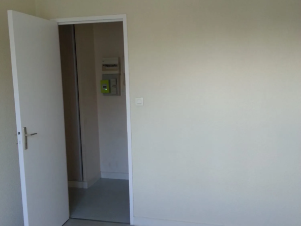 Appartement T1/2 lumineux à Brest avec cave et fibre optique