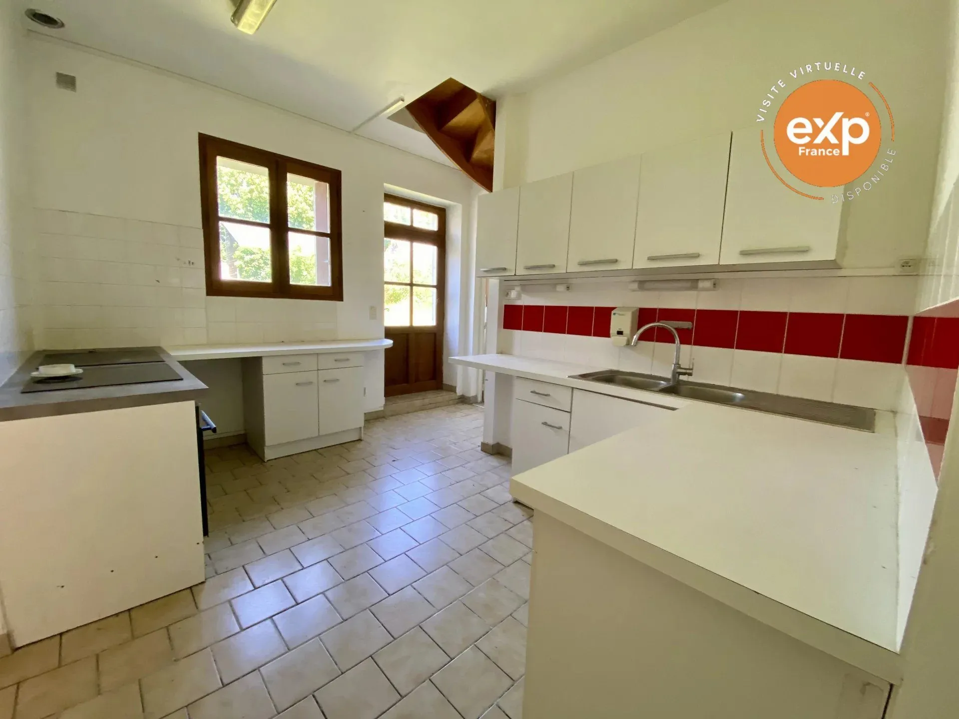 Charmante maison de bourg avec annexes à Verneuil-sur-Indre 