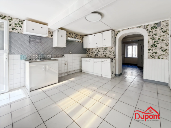 Maison de ville à vendre à Bogny-sur-Meuse – Investissement ou première acquisition
