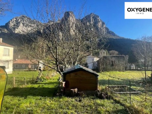 Terrain constructible de 514 m² avec vue à PUILAURENS