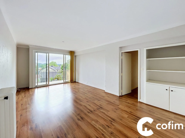 Appartement T3 avec balcon, parking et cave à Pau – Opportunité idéale