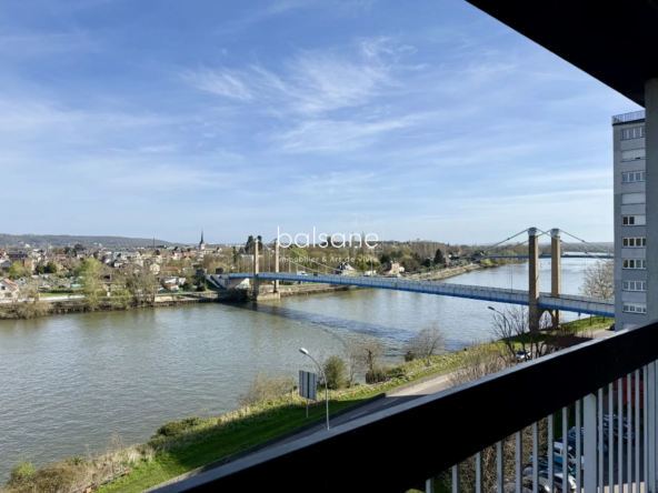 Vue Seine Séjour Appartement traversant de 72 m² avec vue panoramique, rénové en 2026 à Elbeuf