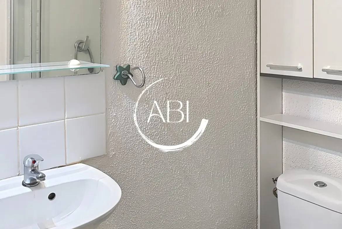 Studio entièrement meublé à vendre à Bagnoles de l'Orne – Emplacement privilégié 