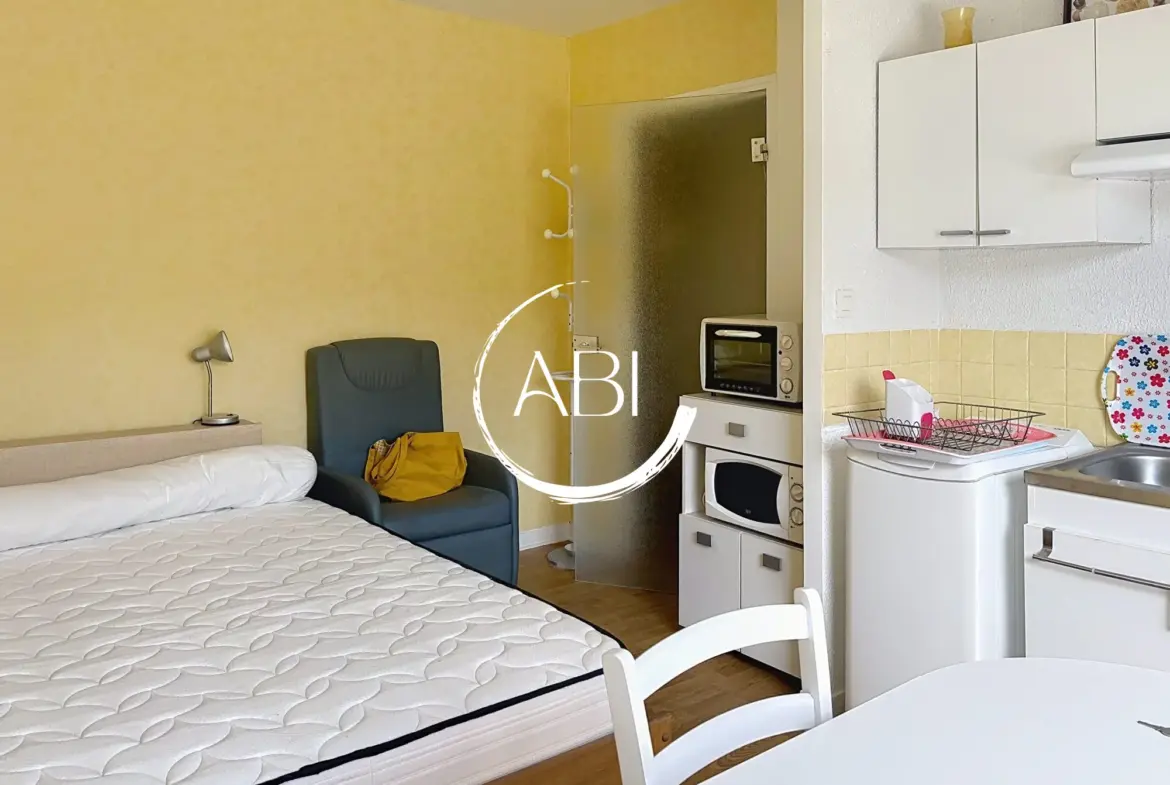 Studio entièrement meublé à vendre à Bagnoles de l'Orne – Emplacement privilégié 