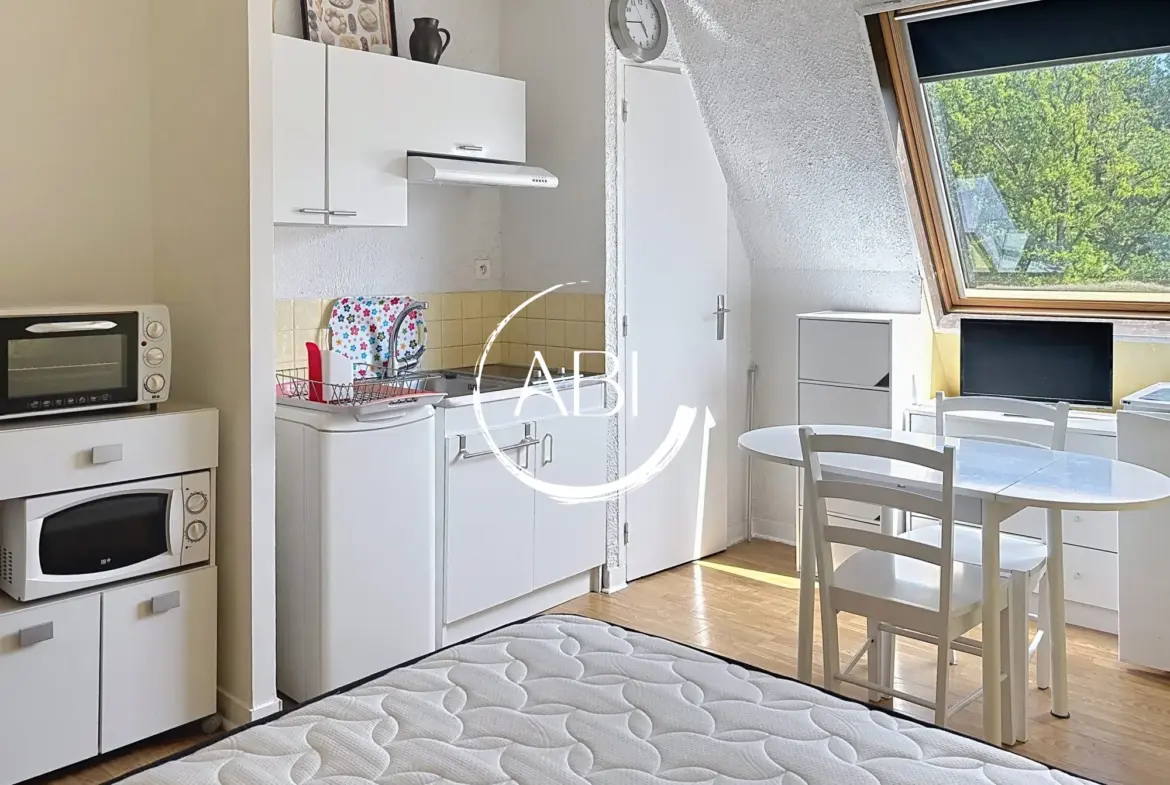 Studio entièrement meublé à vendre à Bagnoles de l'Orne – Emplacement privilégié 