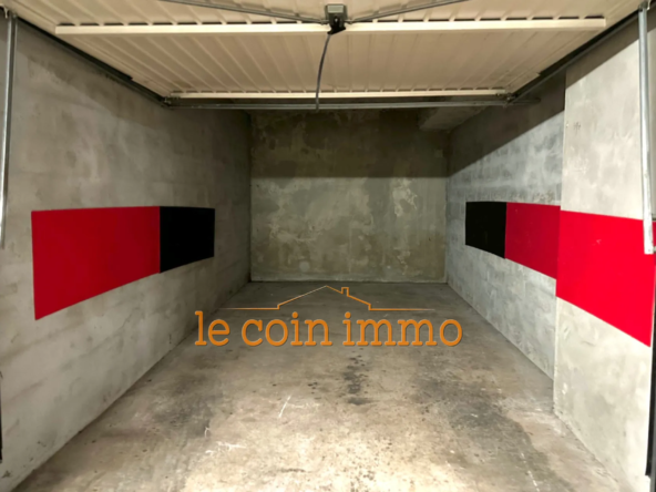 Garage sécurisé en sous-sol à Antibes – 13 m² idéal pour voiture ou stockage
