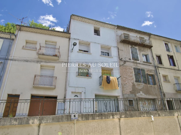 Immeuble locatif à vendre à Bédarieux avec 3 appartements et potentiel de rendement
