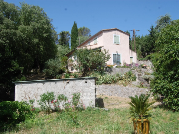 Belle maison avec piscine à Alès – Terrain clos de 1560m², 3 chambres