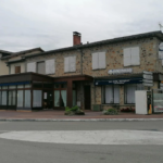Murs d'un ancien hôtel-restaurant à vendre à Cussac avec forte rentabilité