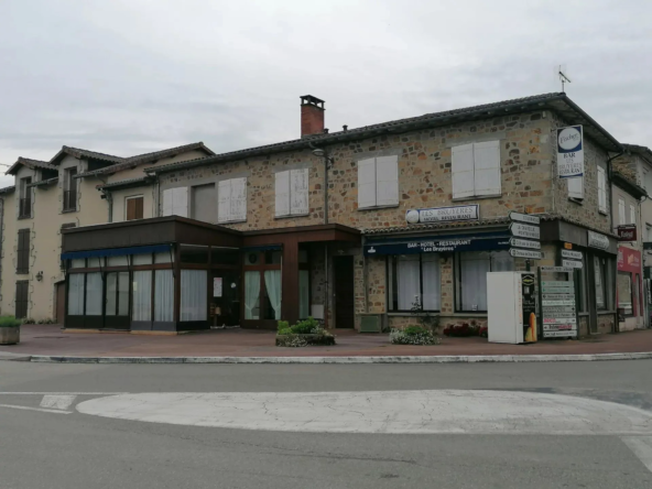 Murs d'un ancien hôtel-restaurant à vendre à Cussac avec forte rentabilité