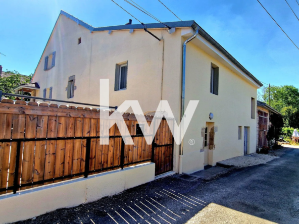 Maison en pierres à vendre à Pagney avec terrasse et jardin - 88 m²