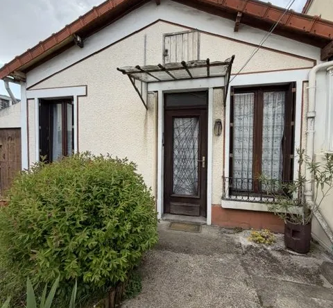 Pavillon F2 à vendre à Drancy – Proche commodités, jardin et dépendance