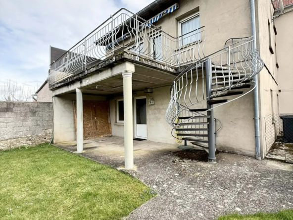 À vendre maison mitoyenne à Rohrbach-les-Bitche avec jardin et grand espace intérieur