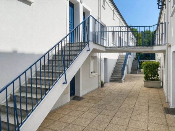 Grand studio de 35m² à Bussy-Saint-Georges avec box en résidence calme