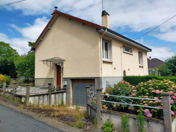 Pavillon à vendre Villaines la Juhel  Maison 62 m² avec sous-sol à Villaines-la-Juhel, idéale première acquisition